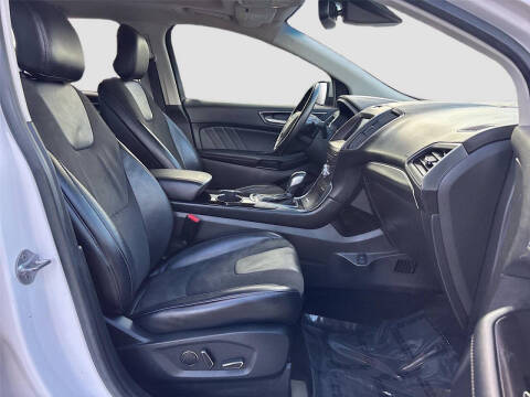 2017 Ford Edge Sport