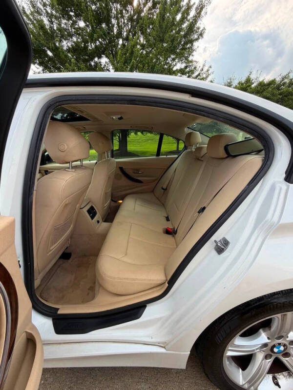 2015 BMW 3 Series 320i