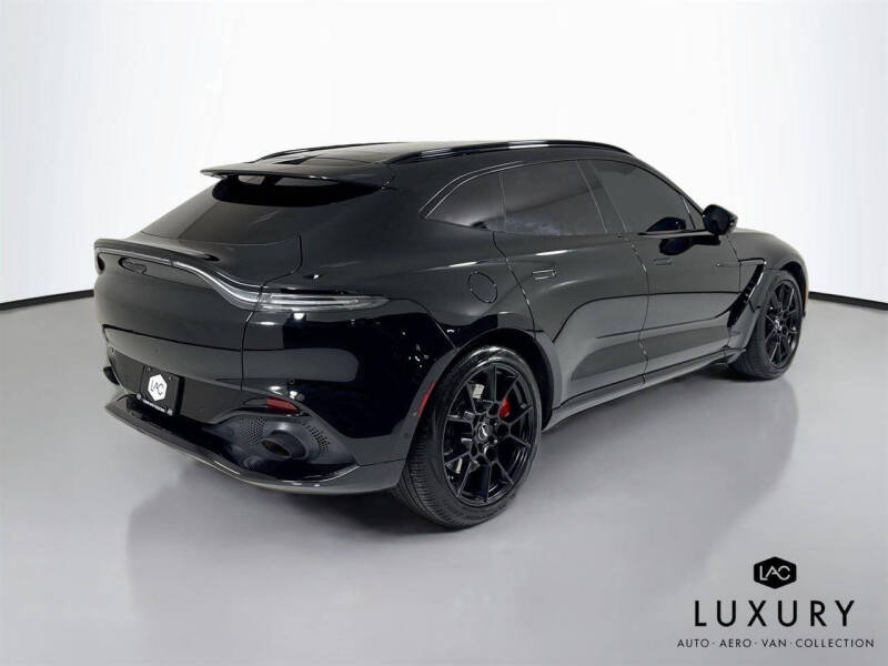 2021 Aston Martin DBX
