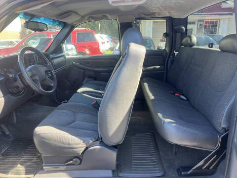 2004 Chevrolet Silverado 1500 LS