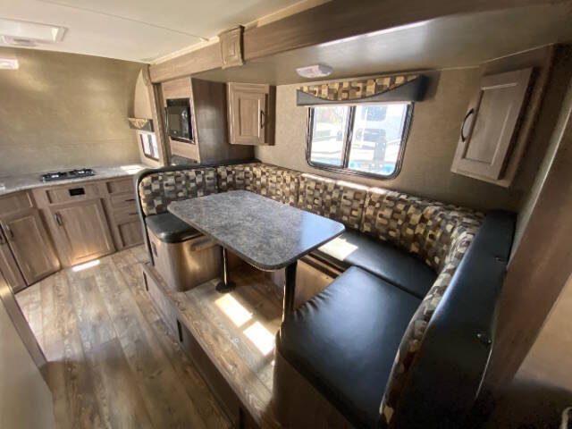 2018 Pacific Coachworks MIGHTY LIGHT