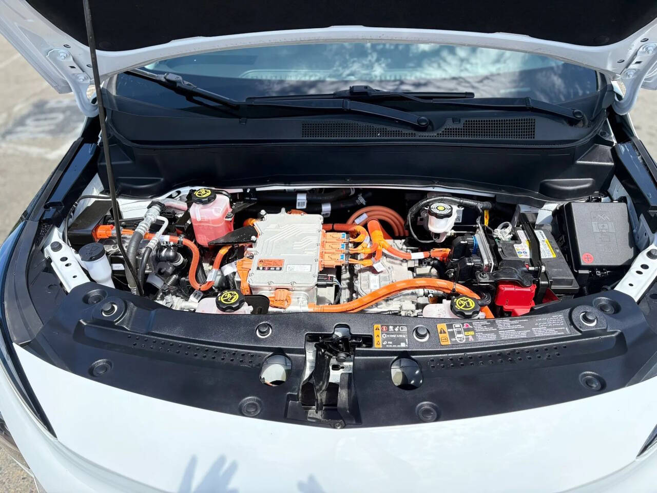 White 2023 Chevrolet Bolt EUV LT LT 4dr Hatchback 16