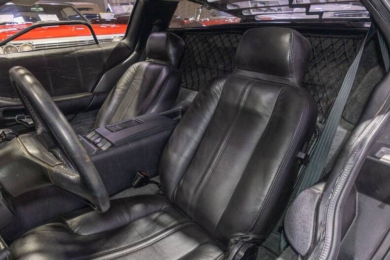 1981 DeLorean DMC-12