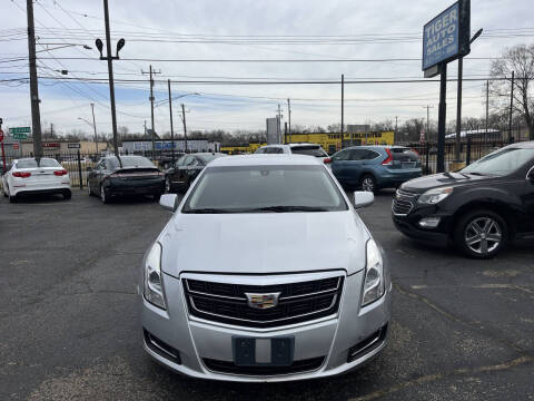 2017 Cadillac XTS for sale at TIGER AUTO SALES INC in Redford MI