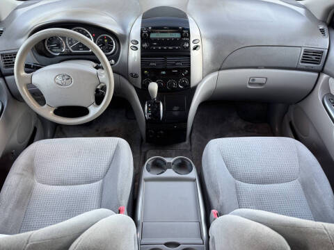 2006 Toyota Sienna CE 7 Passenger