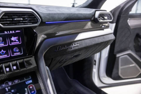 2023 Lamborghini Urus Performante