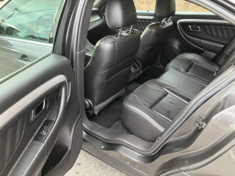 2017 Ford Taurus SEL