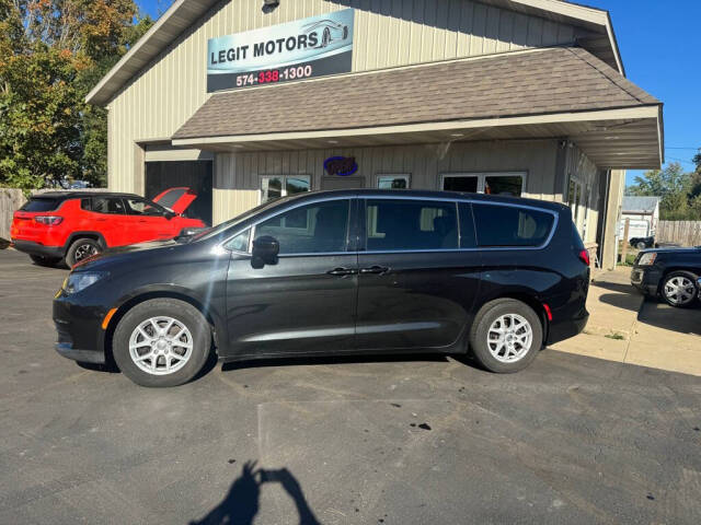 2019 Chrysler Pacifica for sale at Legit Motors in Elkhart, IN