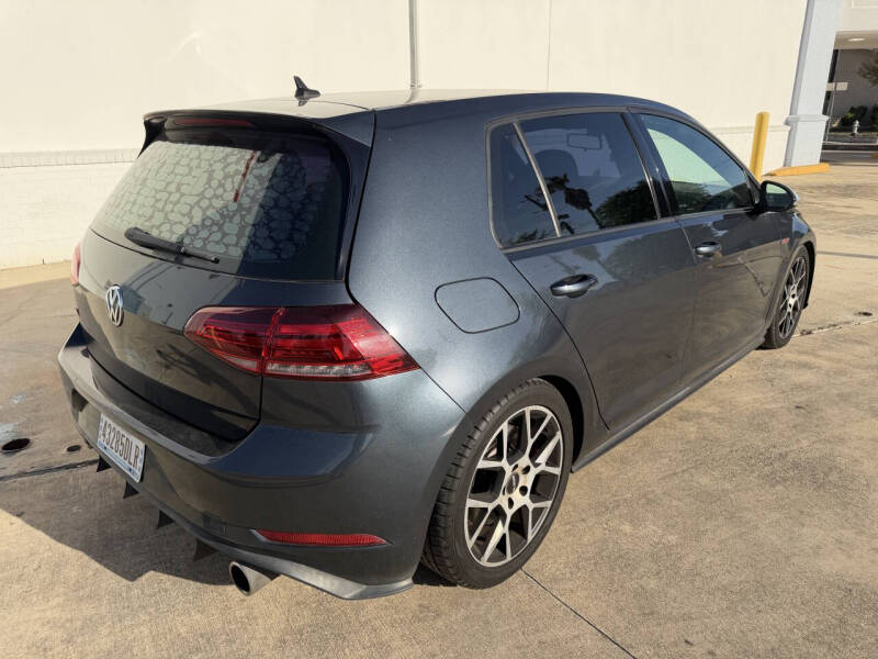 2019 Volkswagen Golf GTI S