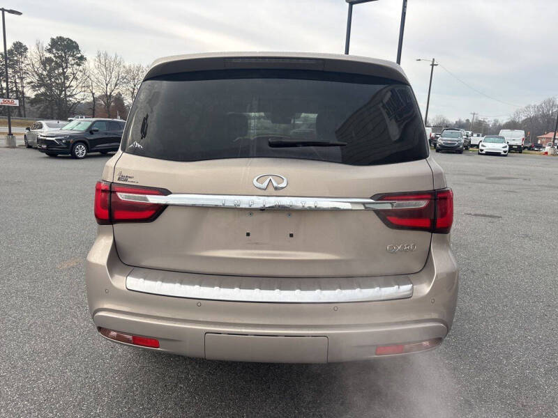 2021 Infiniti QX80 Luxe