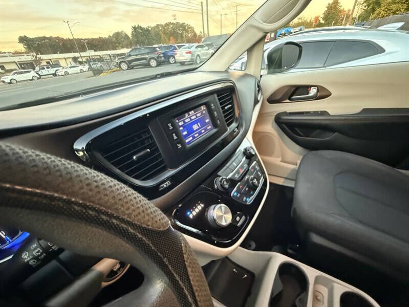 2017 Chrysler Pacifica Touring