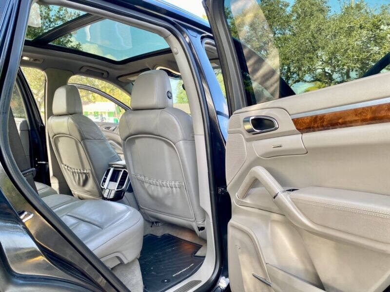 2013 Porsche Cayenne  - $27,995