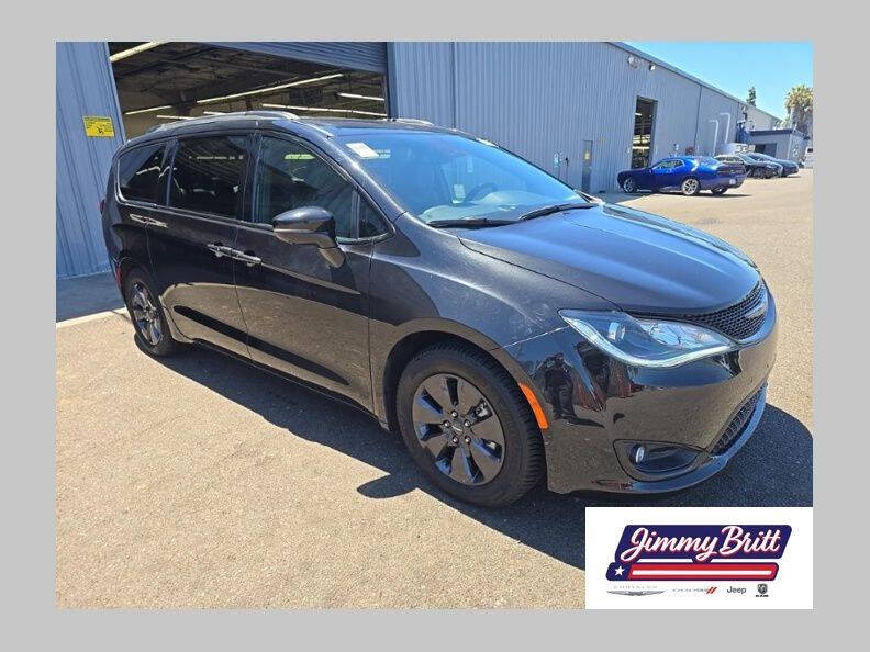 2020 Chrysler Pacifica Hybrid Limited