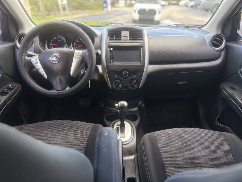 2017 Nissan Versa 1.6 SV