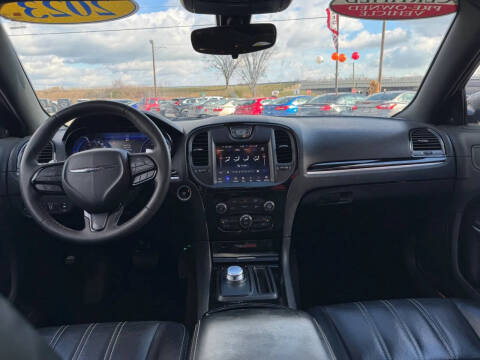 2023 Chrysler 300 S V6