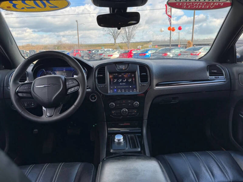 2023 Chrysler 300 S V6