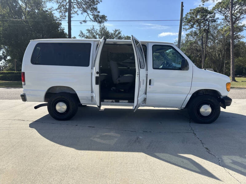 2006 Ford E-350
