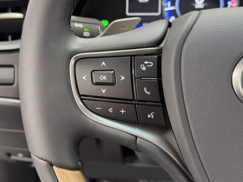 2025 Lexus ES 350 Ultra Luxury