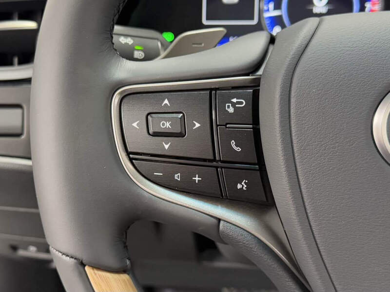 2025 Lexus ES 350 Ultra Luxury