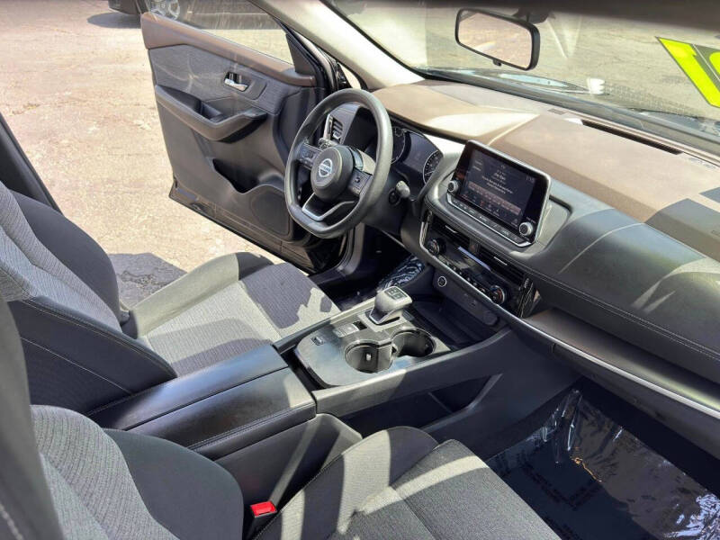 2021 Nissan Rogue SV