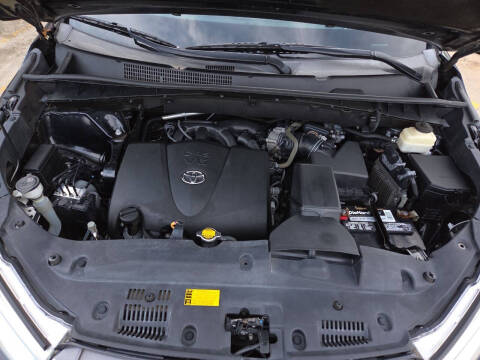 2017 Toyota Highlander LE