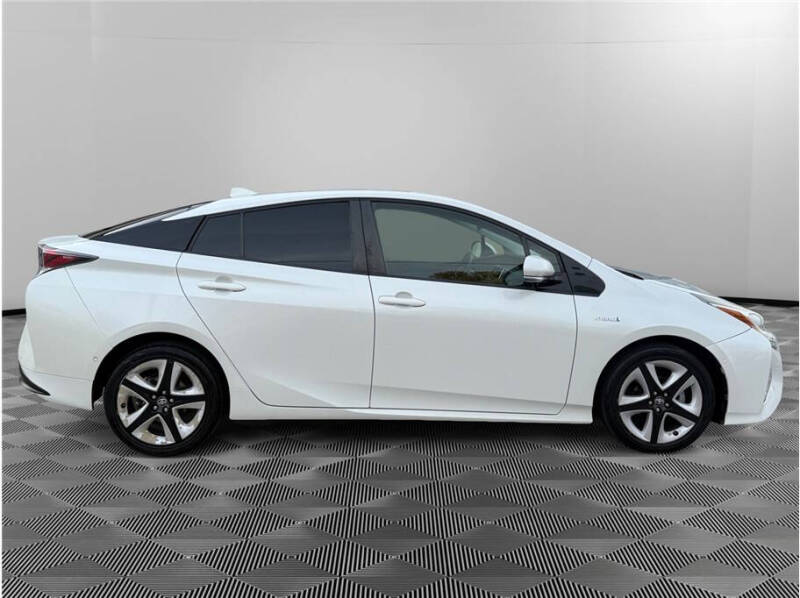 2017 Toyota Prius Three Touring