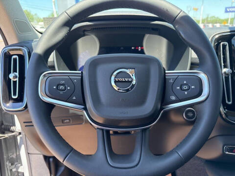 2026 Volvo XC40 B5 Plus