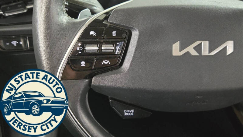 2023 Kia Niro EX