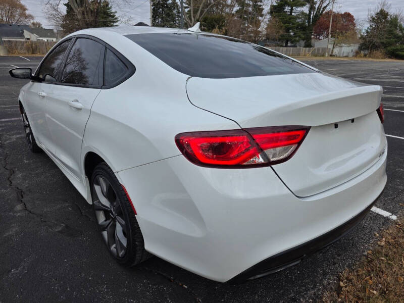 2015 Chrysler 200 S