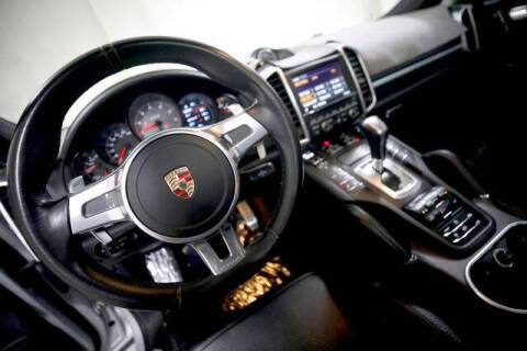 2014 Porsche Cayenne GTS