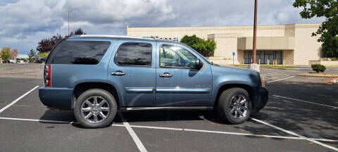 2008 GMC Yukon for sale at Viking Motors in Medford OR