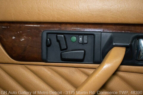 1991 Mercedes-Benz 560-Class 560 SEL