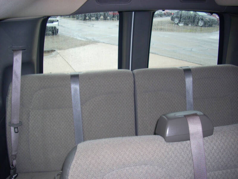 2023 GMC Savana LS 3500