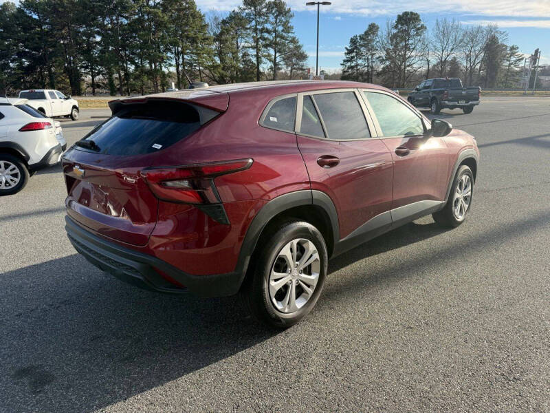2025 Chevrolet Trax LS