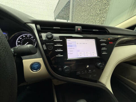 2019 Toyota Camry Hybrid LE