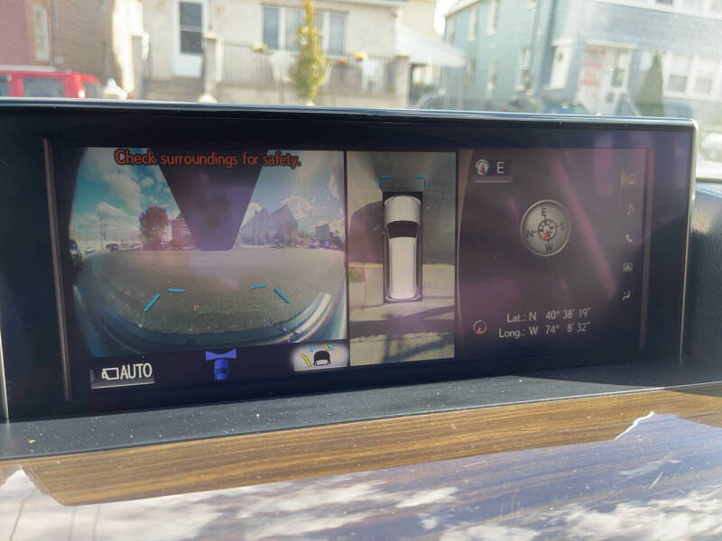 2018 Lexus LX 570 Three-Row