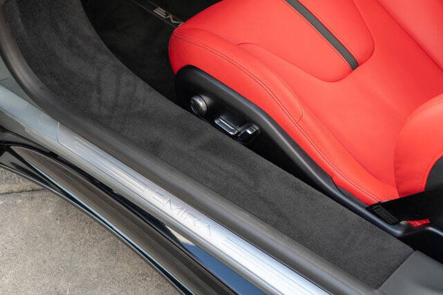 2025 Lotus Emira V6 Base