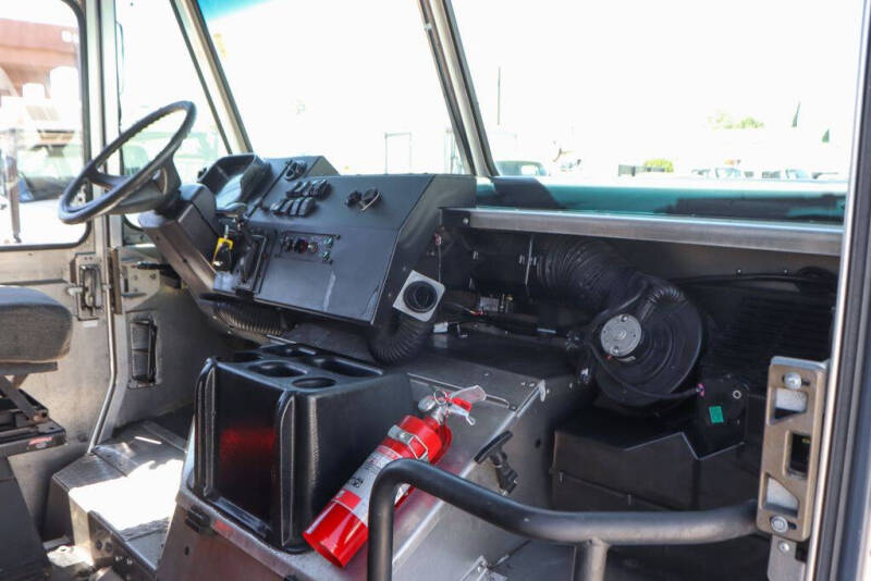 2020 Freightliner MT45 Chassis