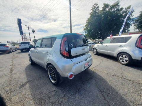 2016 Kia Soul +