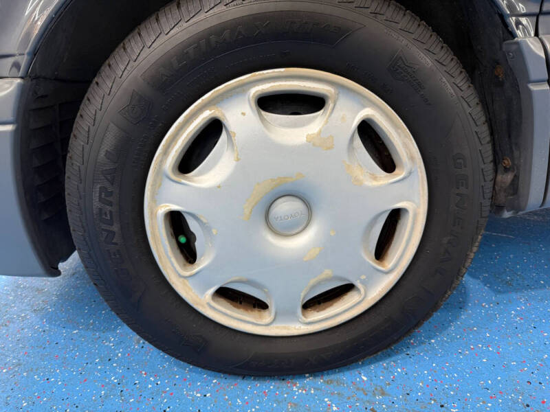 1995 Toyota Previa DX