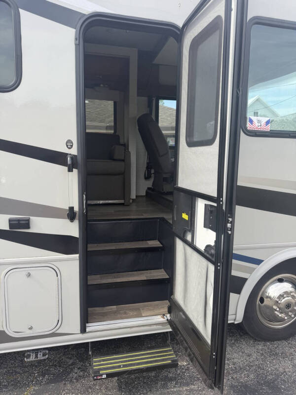 2020 Winnebago INTENT