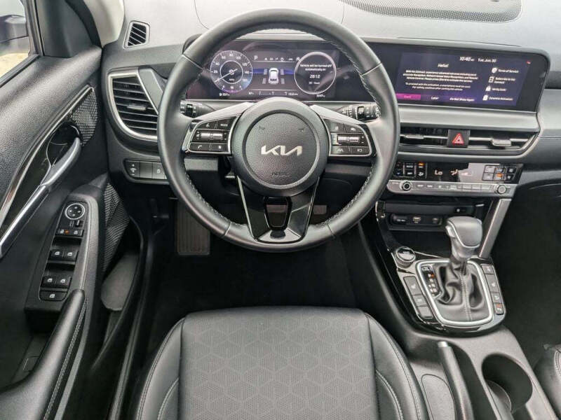 2025 Kia Seltos EX