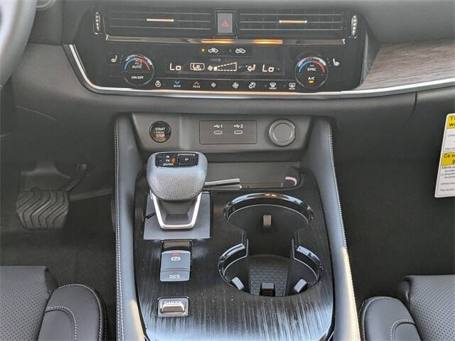 2025 Nissan Rogue Platinum