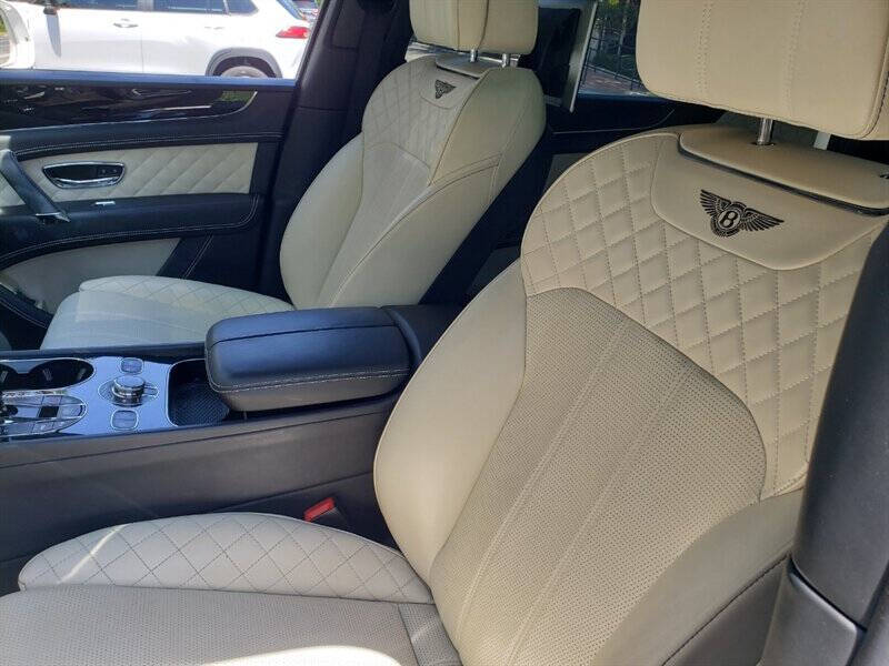 2018 Bentley Bentayga 10
