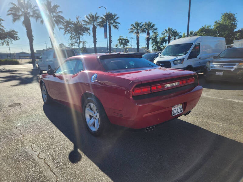 2012 Dodge Challenger SXT