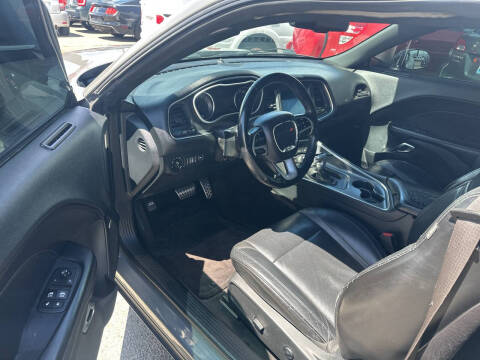 2018 Dodge Challenger SXT Plus