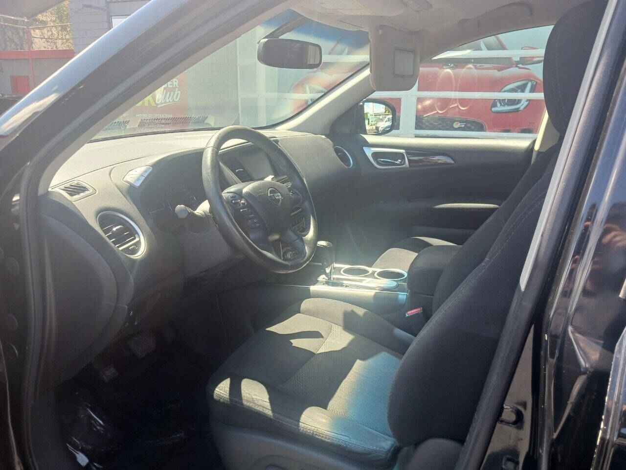 2016 NISSAN Pathfinder SUV / Crossover - $10,999