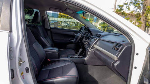 2017 Toyota Camry SE