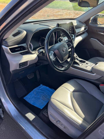 2022 Toyota Highlander XLE