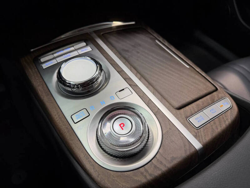 2024 Genesis Electrified G80 Advanced